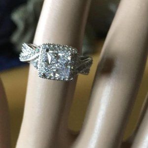 8 Karate Moisenite Diamond 925 Silver Wedding Ring  Size 6